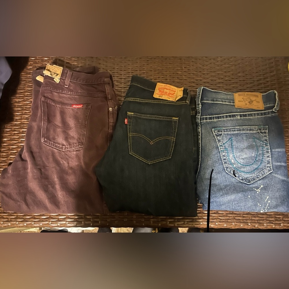 501’s size:W34 L32      True religions size:36           Vintage dickies:W40 L30